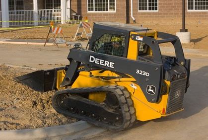 john deere 323d specifications